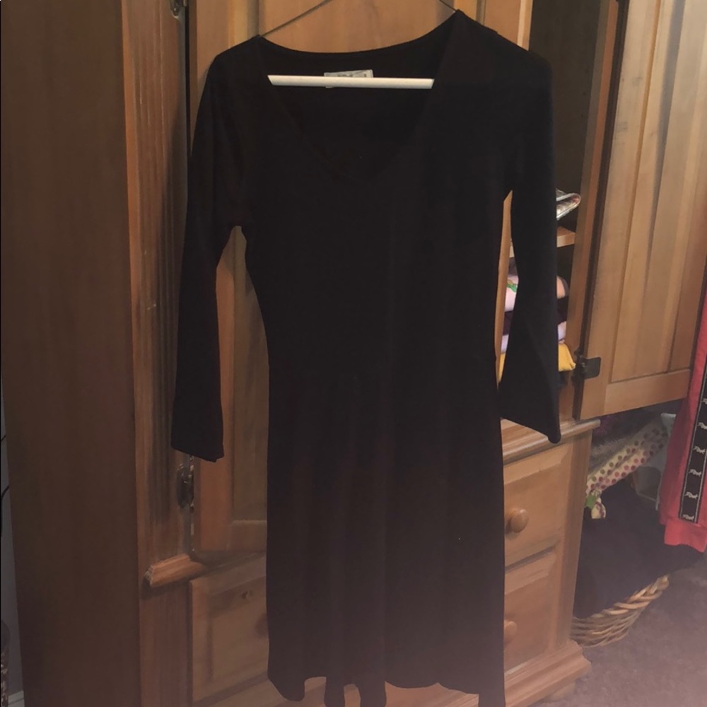 Black quarter sleeve dress